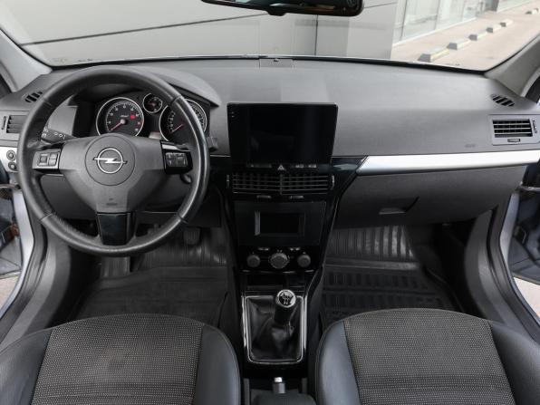 Opel Astra H Рестайлинг с пробегом 2011 года, цена 649 000 рублей, 188226 км, универсал, Автокод Объявления