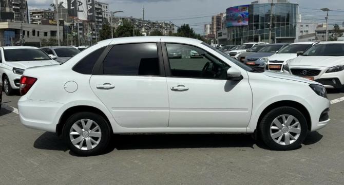 Lada (ВАЗ) Granta I Рестайлинг с пробегом 2023 года, цена 770 000 рублей, 45000 км, седан, Автокод Объявления