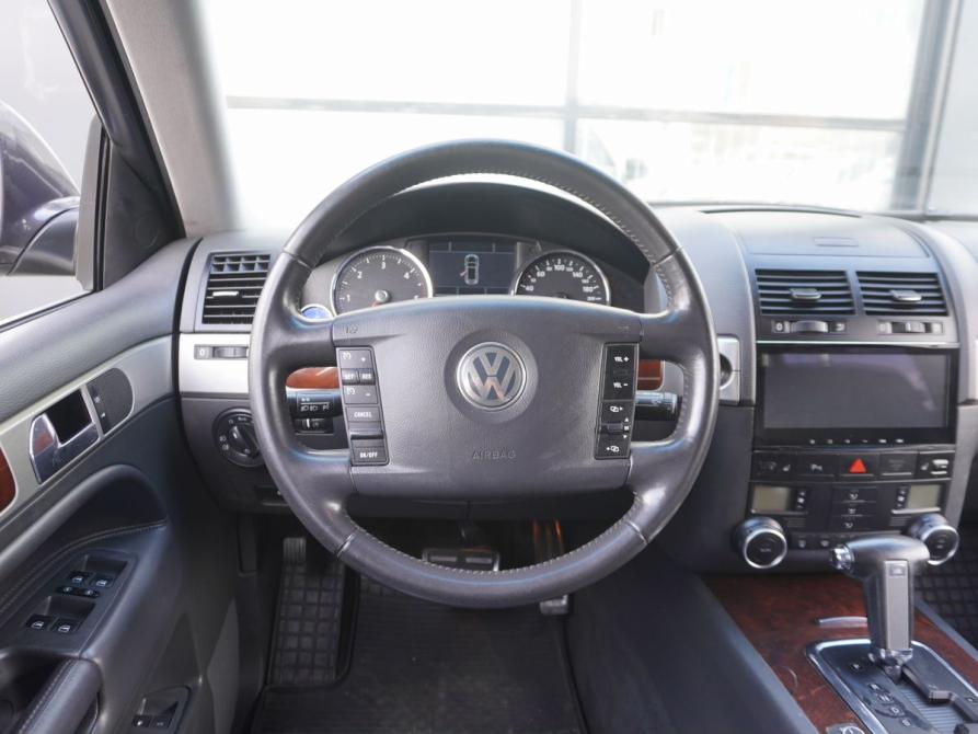 Volkswagen Touareg I Рестайлинг Москва  - изображение 14