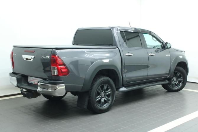 Toyota Hilux VIII Рестайлинг с пробегом 2021 года, цена 3 990 000 рублей, 199467 км, пикап, Автокод Объявления