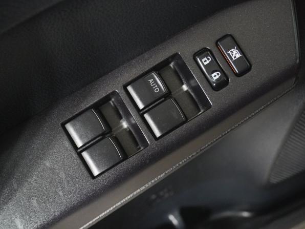 Toyota RAV4 IV (XA40) Рестайлинг с пробегом 2018 года, цена 1 872 000 рублей, 224000 км, внедорожник, Автокод Объявления