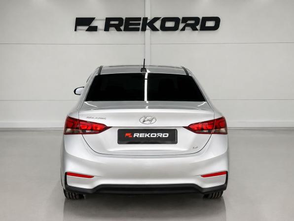 Hyundai Solaris II с пробегом 2019 года, цена 1 079 000 рублей, 140941 км, седан, Автокод Объявления