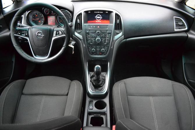 Opel Astra J Рестайлинг с пробегом 2014 года, цена 790 000 рублей, 212200 км, хэтчбек, Автокод Объявления