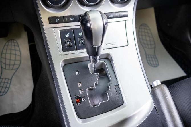 Mazda 3 II (BL) с пробегом 2010 года, цена 989 000 рублей, 225030 км, седан, Автокод Объявления