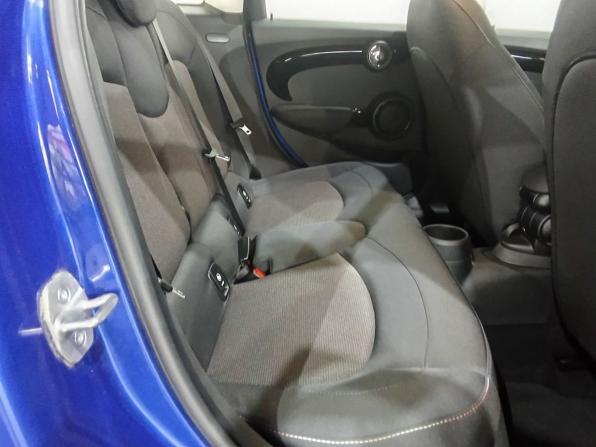 Mini Hatch III (F55/F56) Рестайлинг с пробегом 2020 года, цена 2 415 000 рублей, 12600 км, хэтчбек, Автокод Объявления