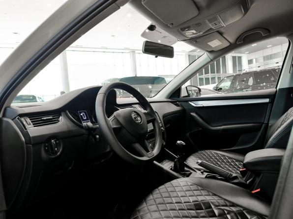 Skoda Octavia III (A7) Рестайлинг с пробегом 2020 года, цена 1 650 000 рублей, 154000 км, лифтбек, Автокод Объявления