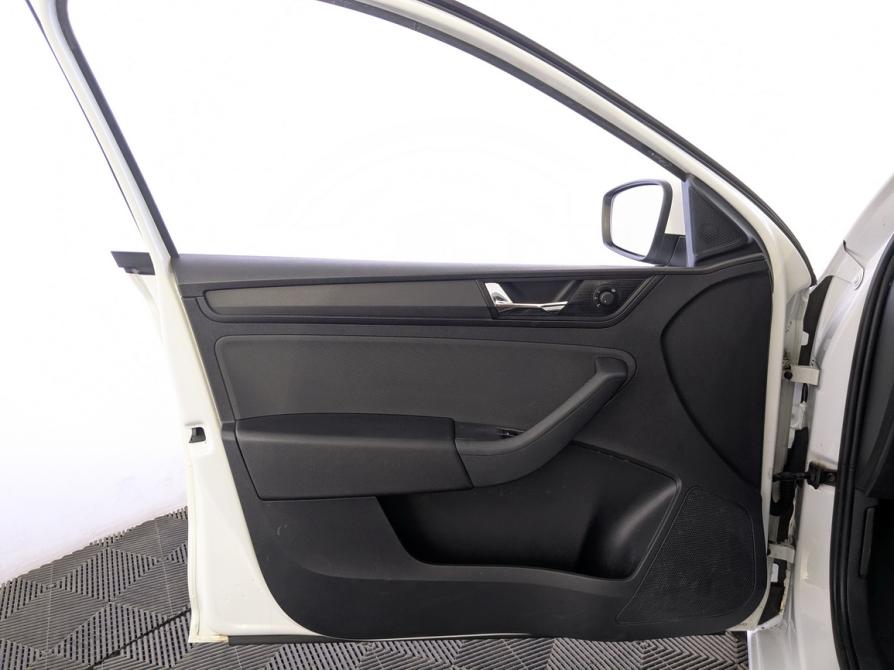 Skoda Rapid I Рестайлинг Москва  - изображение 19