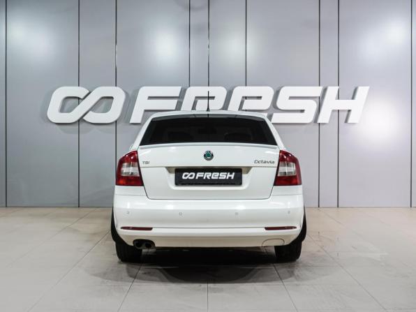 Skoda Octavia II (A5) Рестайлинг с пробегом 2012 года, цена 959 000 рублей, 205898 км, лифтбек, Автокод Объявления
