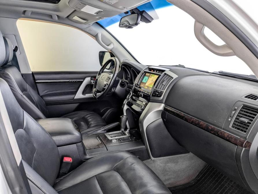 Toyota Land Cruiser 200 Series Рестайлинг 1 Москва  - изображение 11