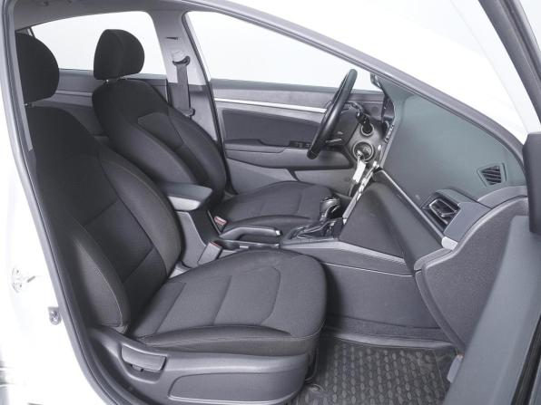 Hyundai Elantra VI (AD) Рестайлинг с пробегом 2020 года, цена 1 645 000 рублей, 177514 км, седан, Автокод Объявления