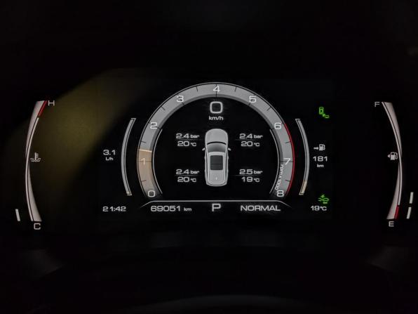 Haval Jolion I с пробегом 2023 года, цена 1 900 000 рублей, 69048 км, внедорожник, Автокод Объявления