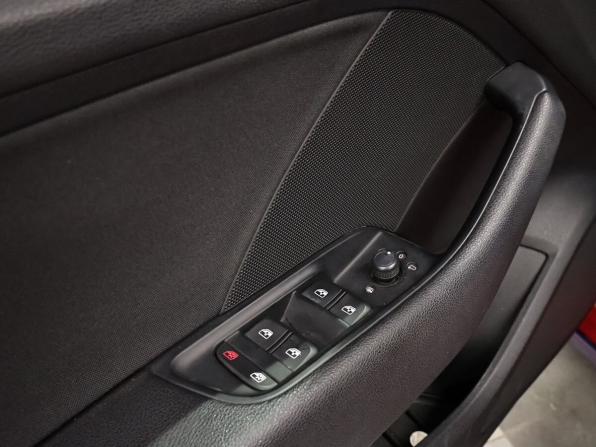 Audi A3 III (8V) Рестайлинг с пробегом 2019 года, цена 1 945 000 рублей, 103304 км, седан, Автокод Объявления