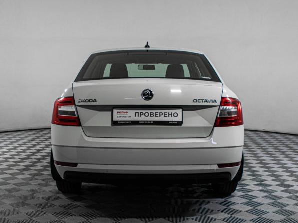 Skoda Octavia III (A7) Рестайлинг с пробегом 2018 года, цена 1 297 000 рублей, 207417 км, лифтбек, Автокод Объявления