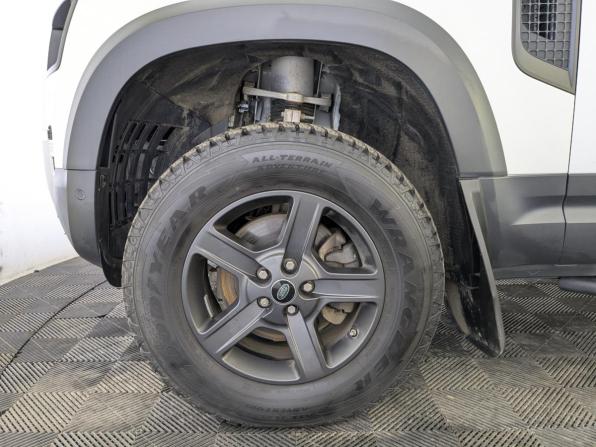 Land Rover Defender II с пробегом 2020 года, цена 4 250 000 рублей, 44731 км, внедорожник, Автокод Объявления