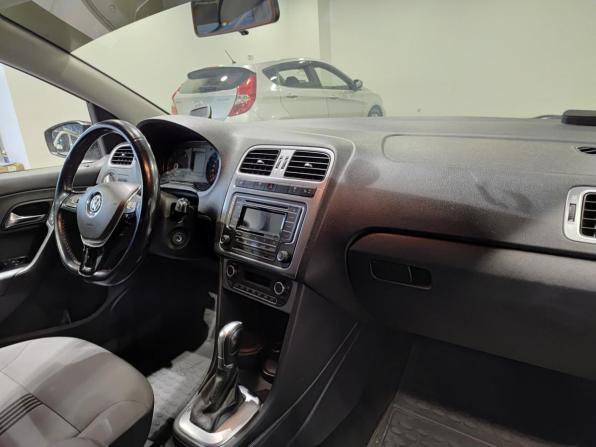 Volkswagen Polo V Рестайлинг с пробегом 2017 года, цена 1 217 000 рублей, 108103 км, седан, Автокод Объявления