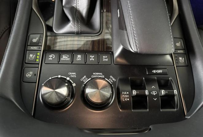 Lexus LX III Рестайлинг 2 с пробегом 2020 года, цена 14 500 000 рублей, 67371 км, внедорожник, Автокод Объявления