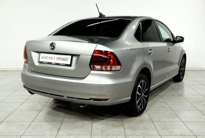 Volkswagen Polo V Рестайлинг с пробегом 2018 года, цена 1 320 000 рублей, 71769 км, седан, Автокод Объявления