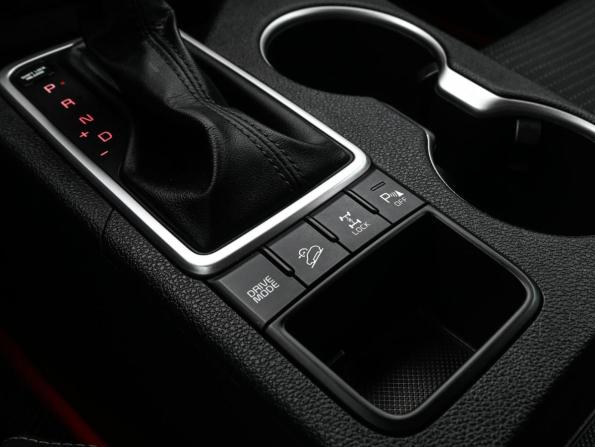 Kia Sportage IV с пробегом 2017 года, цена 2 235 000 рублей, 74011 км, внедорожник, Автокод Объявления