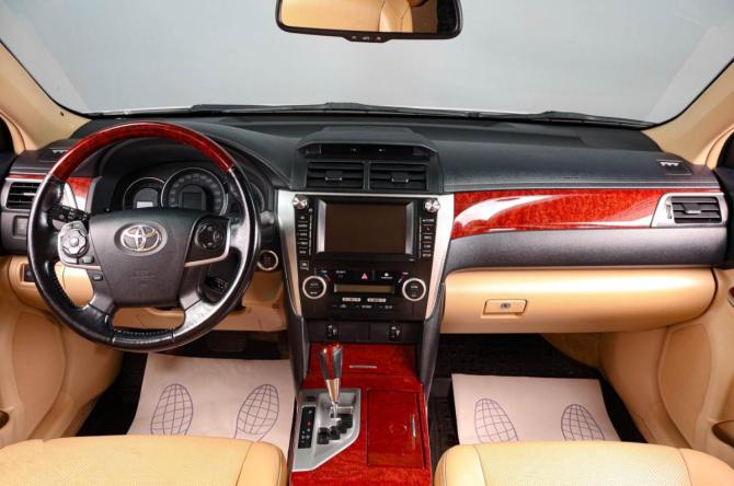 Toyota Camry VII (XV50) с пробегом 2012 года, цена 1 779 000 рублей, 231000 км, седан, Автокод Объявления