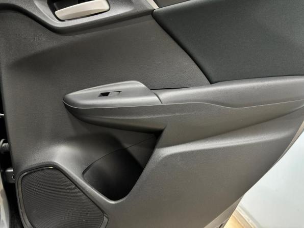 Honda Fit III Рестайлинг с пробегом 2019 года, цена 1 089 000 рублей, 137750 км, хэтчбек, Автокод Объявления