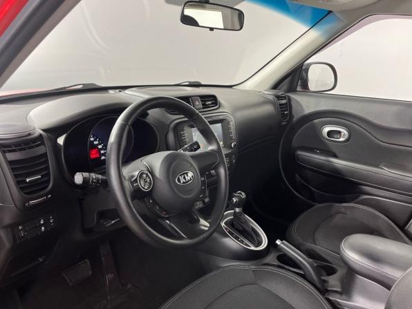 Kia Soul II Рестайлинг с пробегом 2018 года, цена 1 745 000 рублей, 74344 км, хэтчбек, Автокод Объявления