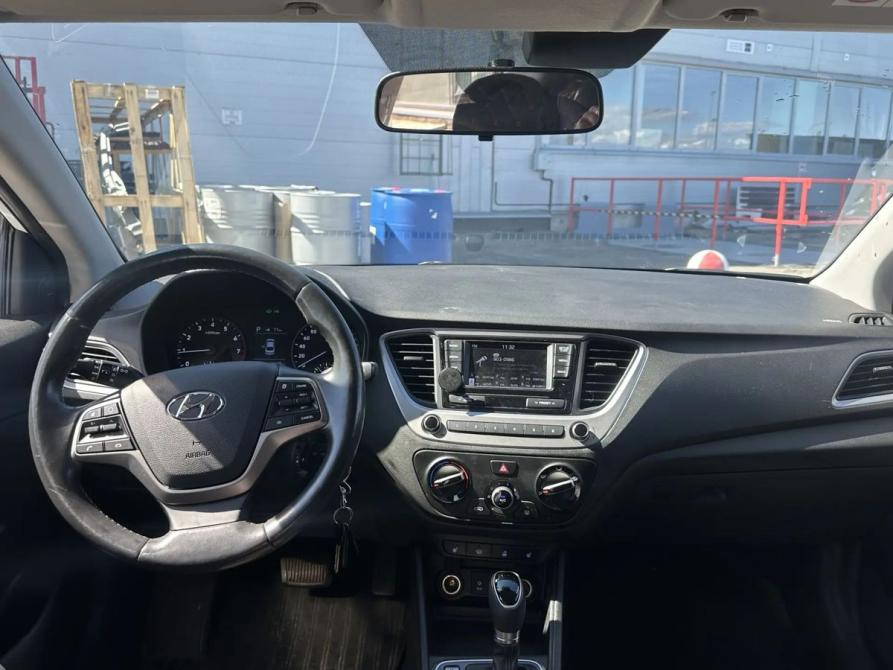 Hyundai Solaris II Санкт-Петербург  - изображение 3