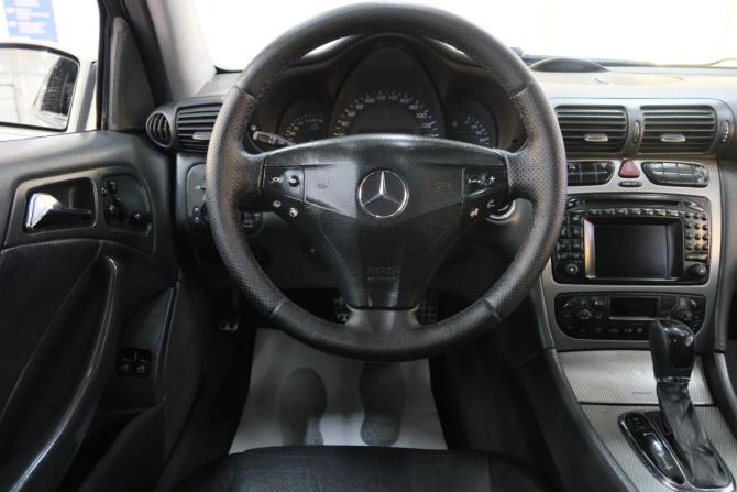 Mercedes-Benz C-Класс II (W203) с пробегом 2002 года, цена 659 000 рублей, 327854 км, хэтчбек, Автокод Объявления