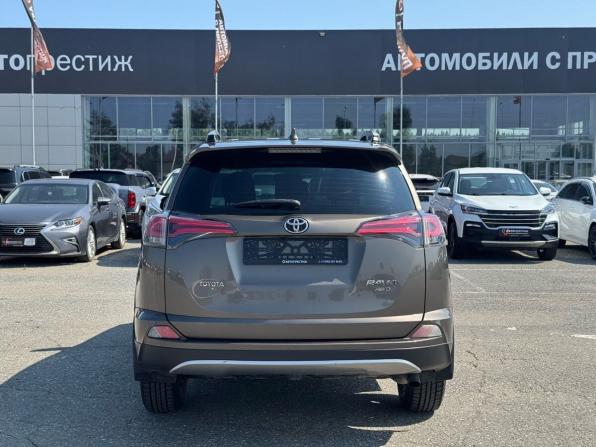 Toyota RAV4 IV (XA40) Рестайлинг с пробегом 2017 года, цена 1 869 000 рублей, 228343 км, внедорожник, Автокод Объявления