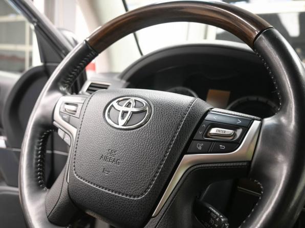 Toyota Land Cruiser 200 Series Рестайлинг 2 с пробегом 2020 года, цена 7 949 000 рублей, 55382 км, внедорожник, Автокод Объявления