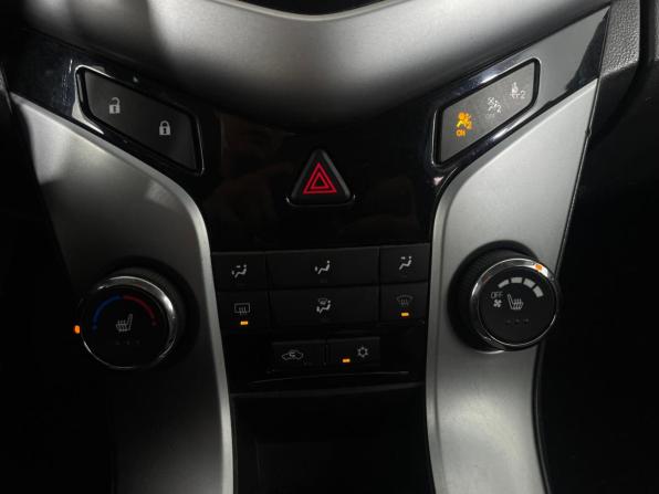 Chevrolet Cruze I Рестайлинг с пробегом 2012 года, цена 605 000 рублей, 249239 км, хэтчбек, Автокод Объявления