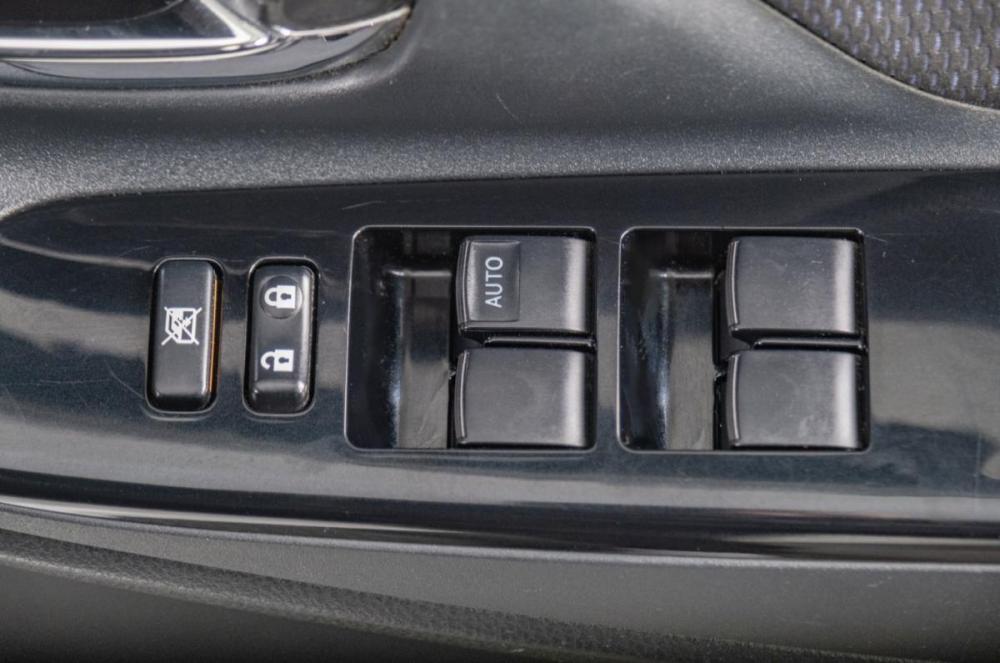 Toyota Vitz III (XP130) Рестайлинг Томск  - изображение 9