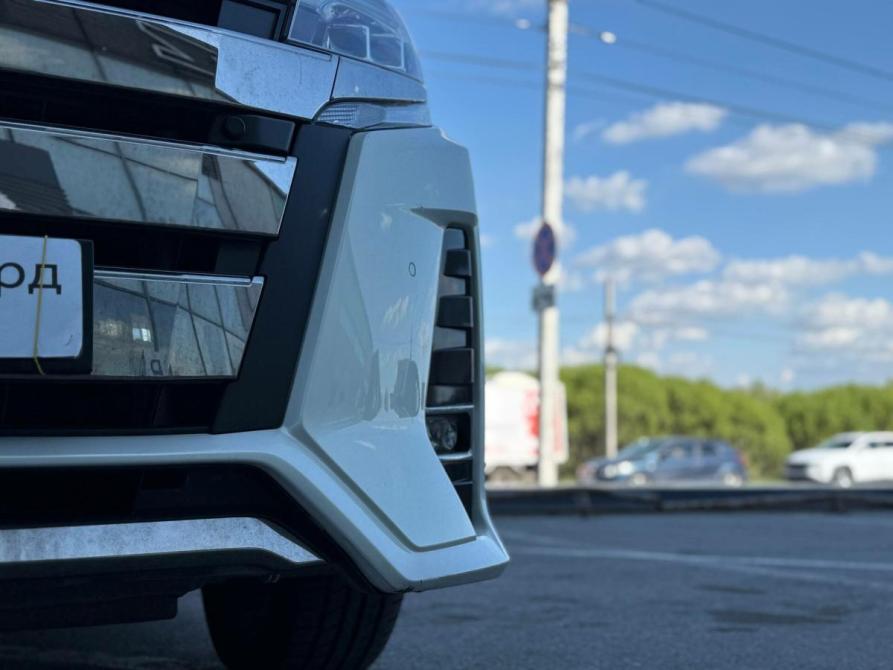 Toyota Noah III (R80) Рестайлинг Омск  - изображение 11