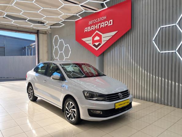 Volkswagen Polo V Рестайлинг с пробегом 2018 года, цена 1 010 000 рублей, 257359 км, седан, Автокод Объявления