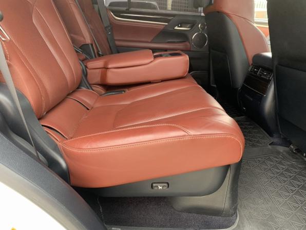 Lexus LX III Рестайлинг 2 с пробегом 2016 года, цена 6 990 000 рублей, 266395 км, внедорожник, Автокод Объявления
