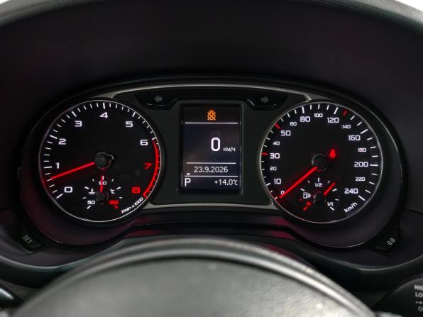 Audi A1 I (8X) с пробегом 2013 года, цена 839 000 рублей, 199000 км, хэтчбек, Автокод Объявления