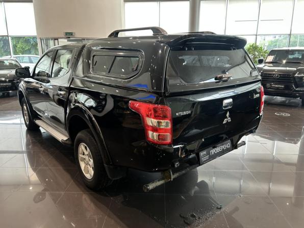 Mitsubishi L200 V с пробегом 2015 года, цена 2 104 000 рублей, 89657 км, пикап, Автокод Объявления