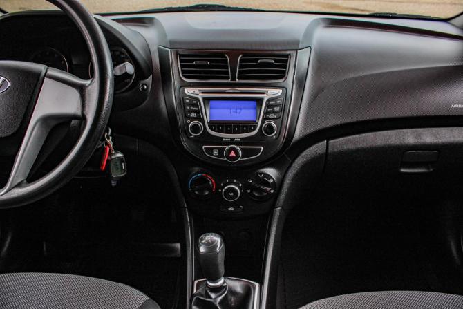 Hyundai Solaris I с пробегом 2014 года, цена 749 000 рублей, 130419 км, хэтчбек, Автокод Объявления