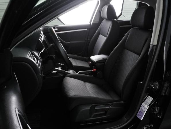 Volkswagen Jetta V с пробегом 2010 года, цена 824 000 рублей, 176518 км, седан, Автокод Объявления
