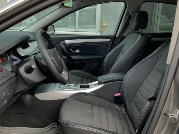 Renault Laguna III с пробегом 2008 года, цена 599 000 рублей, 227975 км, лифтбек, Автокод Объявления