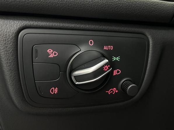 Audi A6 IV (C7) Рестайлинг с пробегом 2015 года, цена 2 150 000 рублей, 227727 км, седан, Автокод Объявления