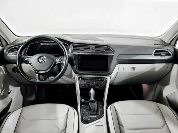 Volkswagen Tiguan II с пробегом 2017 года, цена 1 930 000 рублей, 245238 км, внедорожник, Автокод Объявления