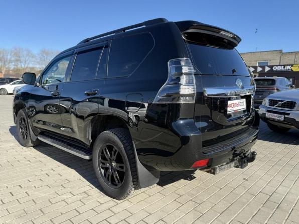 Toyota Land Cruiser Prado 150 Series Рестайлинг 1 с пробегом 2017 года, цена 4 300 000 рублей, 129000 км, внедорожник, Автокод Объявления