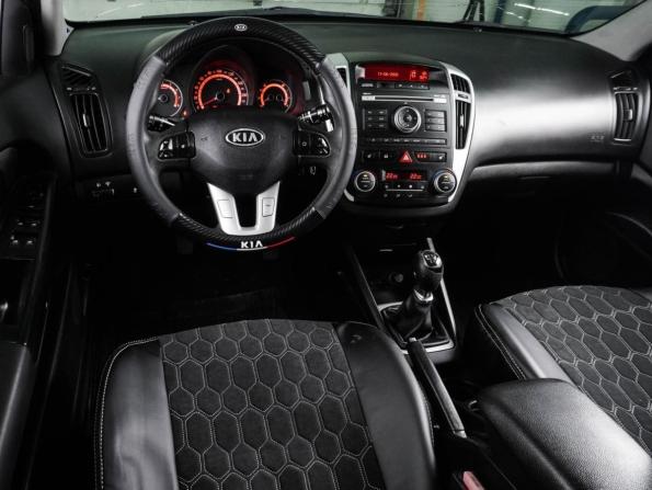 Kia Ceed I Рестайлинг с пробегом 2011 года, цена 679 000 рублей, 274552 км, хэтчбек, Автокод Объявления