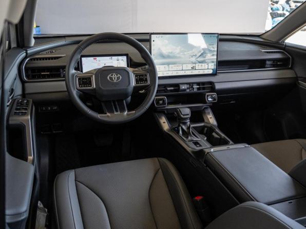 Toyota RAV4 VI (XA60) с пробегом 2026 года, цена 4 600 000 рублей, 163 км, внедорожник, Автокод Объявления