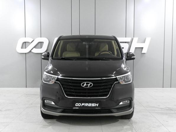 Hyundai H-1 II Рестайлинг 2 с пробегом 2019 года, цена 3 749 000 рублей, 131737 км, минивэн, Автокод Объявления
