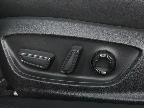 Toyota Camry VIII (XV70) Рестайлинг с пробегом 2023 года, цена 4 299 000 рублей, 12213 км, седан, Автокод Объявления