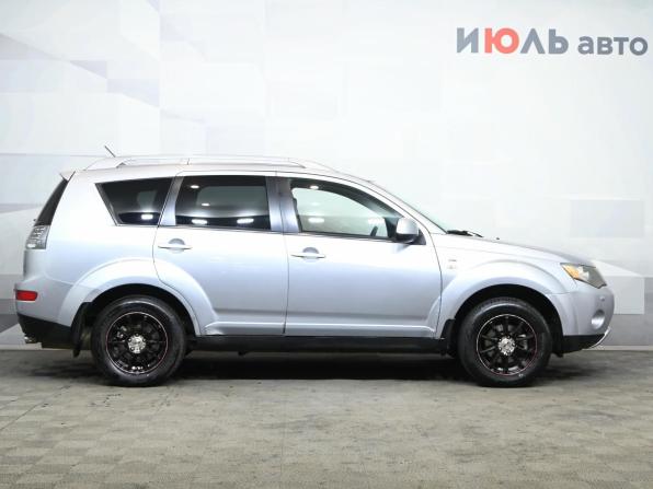 Mitsubishi Outlander II с пробегом 2006 года, цена 950 000 рублей, 285055 км, внедорожник, Автокод Объявления