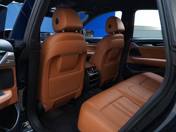 BMW 6 серии IV (G32) с пробегом 2017 года, цена 3 299 050 рублей, 211149 км, лифтбек, Автокод Объявления