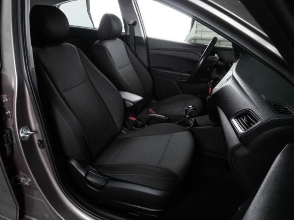 Hyundai Solaris II с пробегом 2018 года, цена 1 299 000 рублей, 144031 км, седан, Автокод Объявления