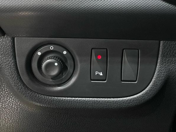 Renault Sandero II с пробегом 2014 года, цена 740 000 рублей, 157245 км, хэтчбек, Автокод Объявления